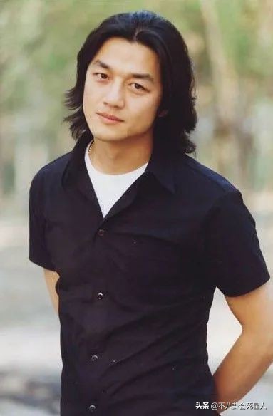 沙溢黄晓明脱发指数,沙溢秃顶头发稀疏