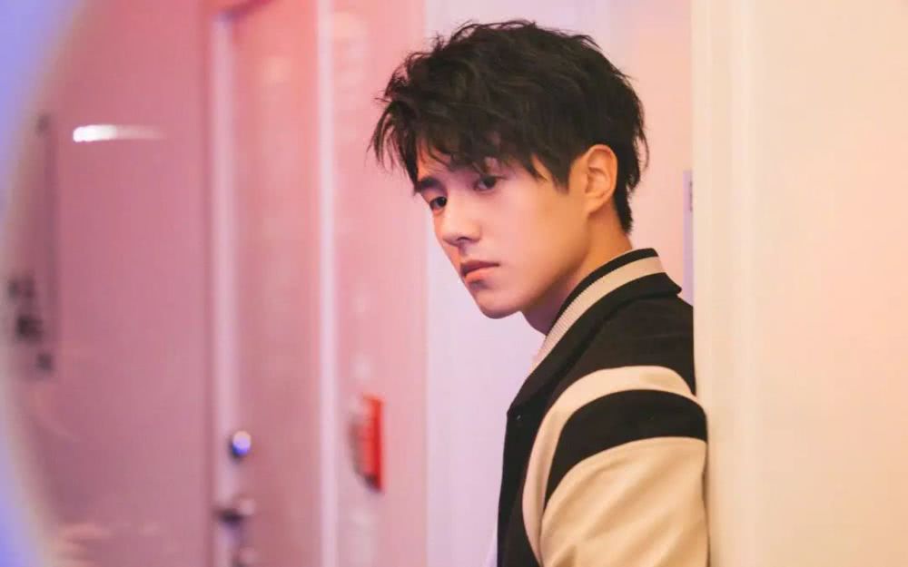 邓紫棋仍写歌惋惜唱尽13年情谊,邓紫棋说希望有人写歌