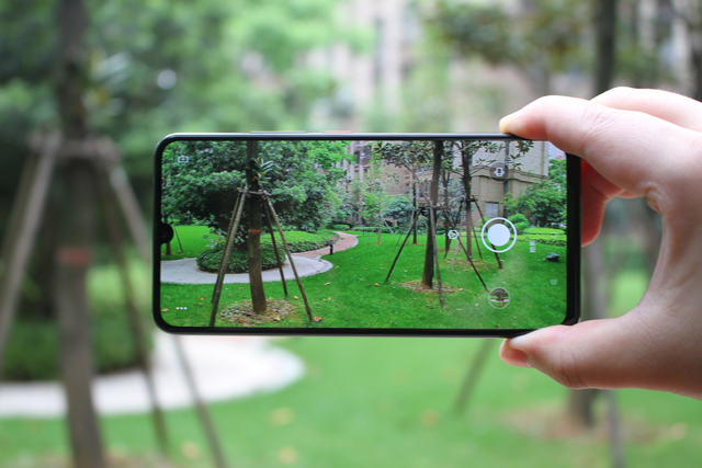 24小时深入体验联想Z6Pro评测，给小米9和iQOO下战书！