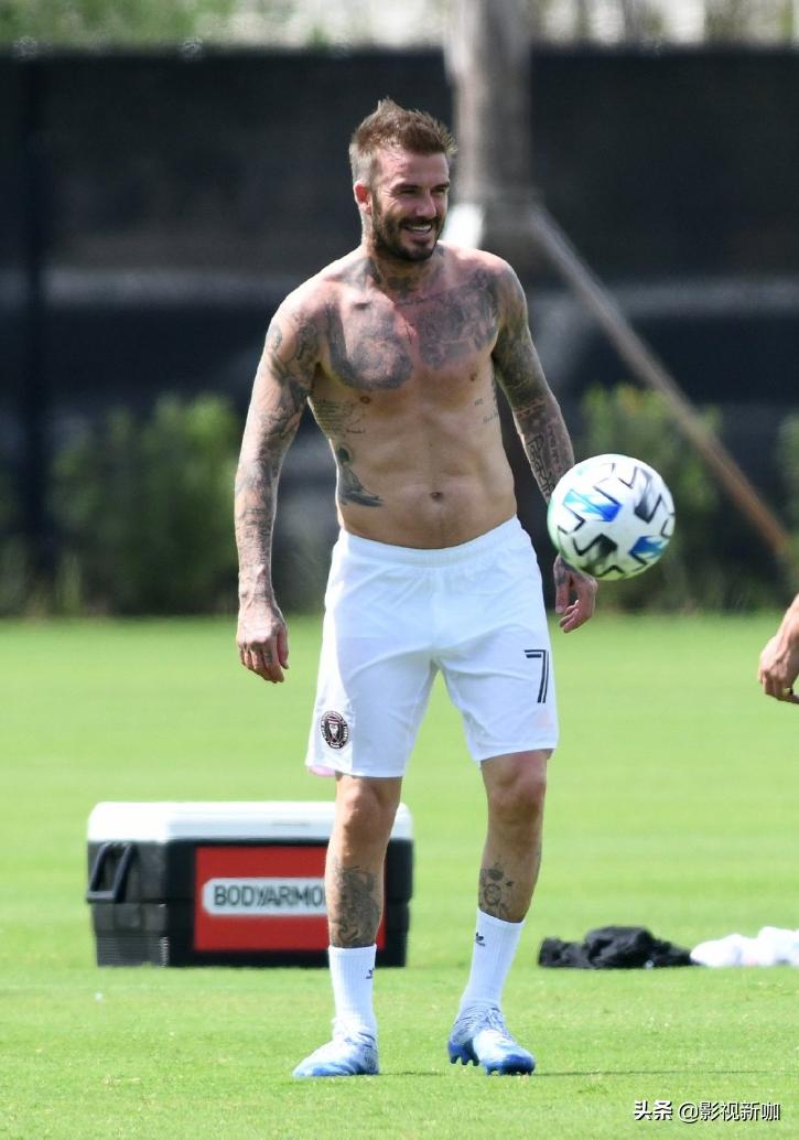 贝克汉姆踢球最好的儿子,贝克汉姆很帅的视频