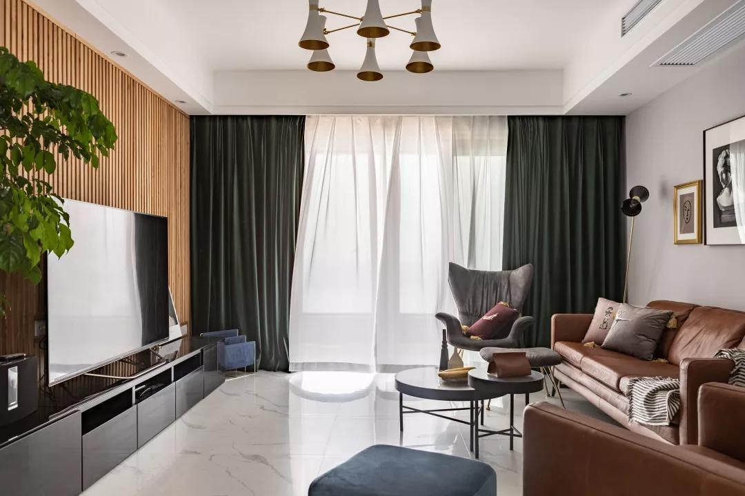 「恋·家」生活不需要太空旷，于是他们决定把家“变挤”