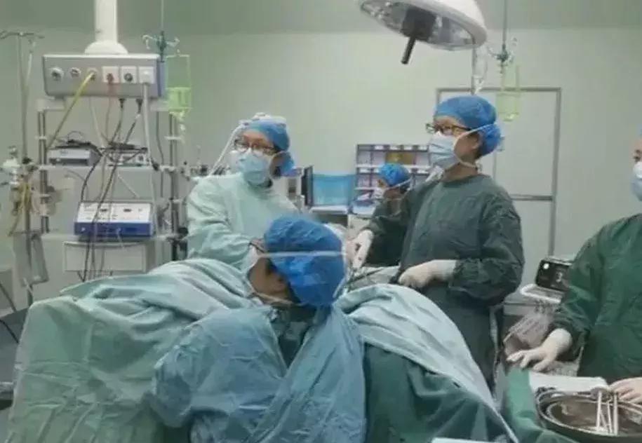 女子怀孕3个月,子宫却是空的!连见多识广的医生都吓坏了!