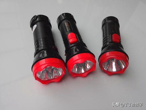 手机包括了哪些物品的功能,手机由几大部分组成