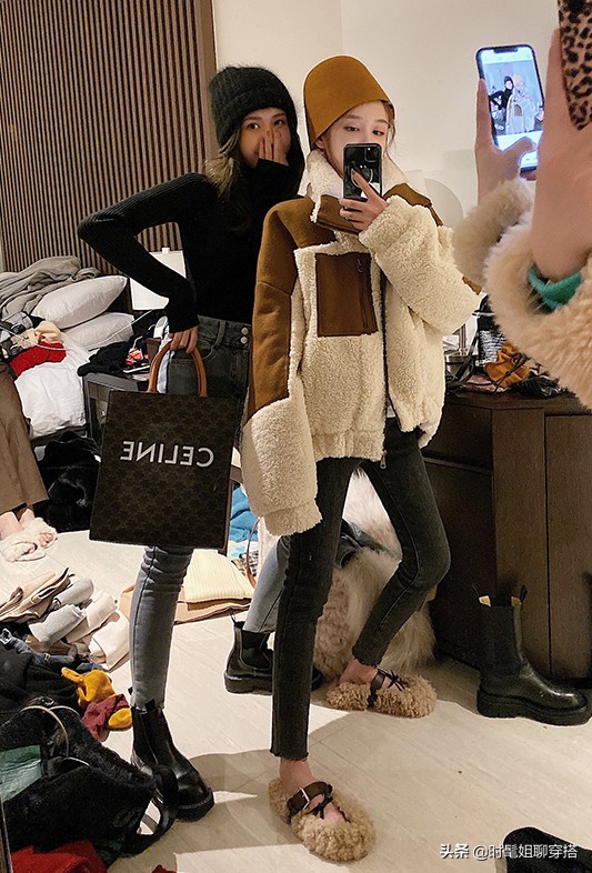 冬天穿加绒牛仔裤好看还是不加绒,冬季加绒牛仔裤修饰腿型推荐