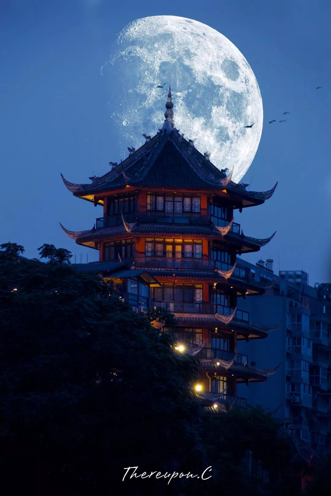 最好的月亮拍摄方法,真实的月亮星空怎样拍才好看