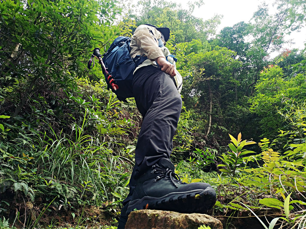 遨游仕登山鞋测评,遨游仕T1全地形鞋
