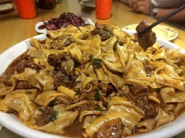 一篇旅游攻略500字,敦煌攻略分享给你们