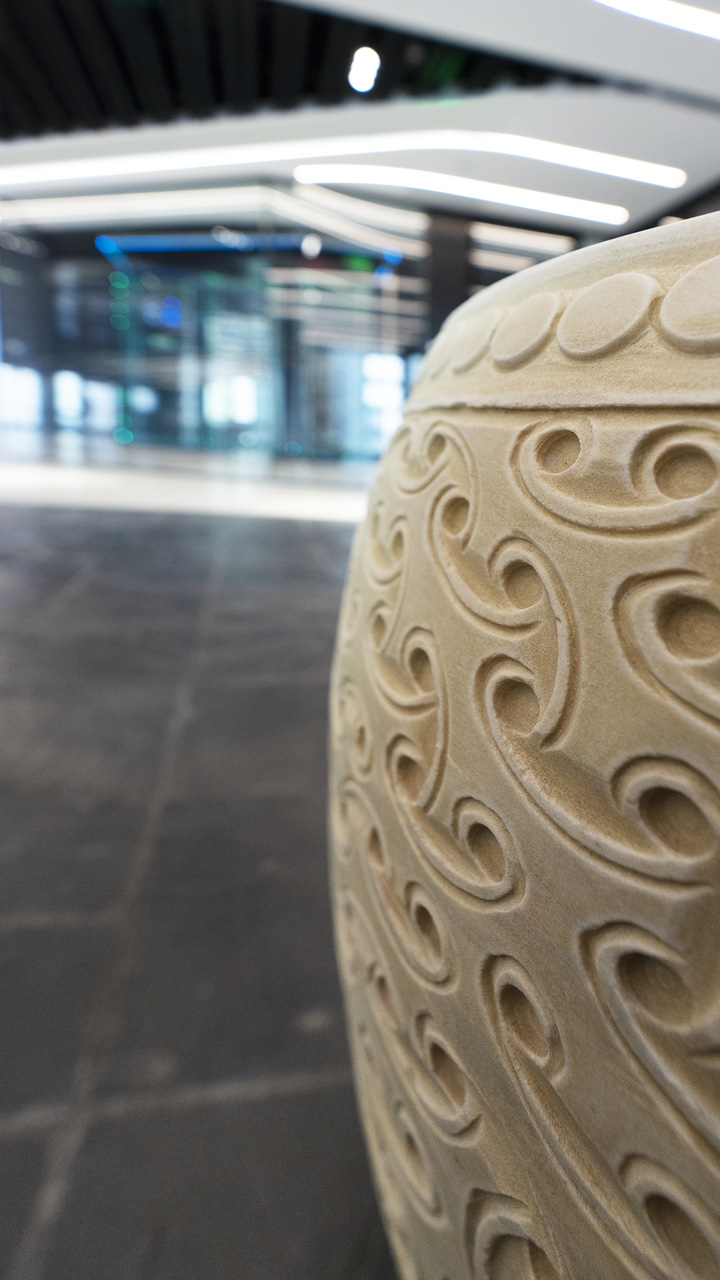 现代与传统波斯顿科学成都办公与培训中心设计欣赏