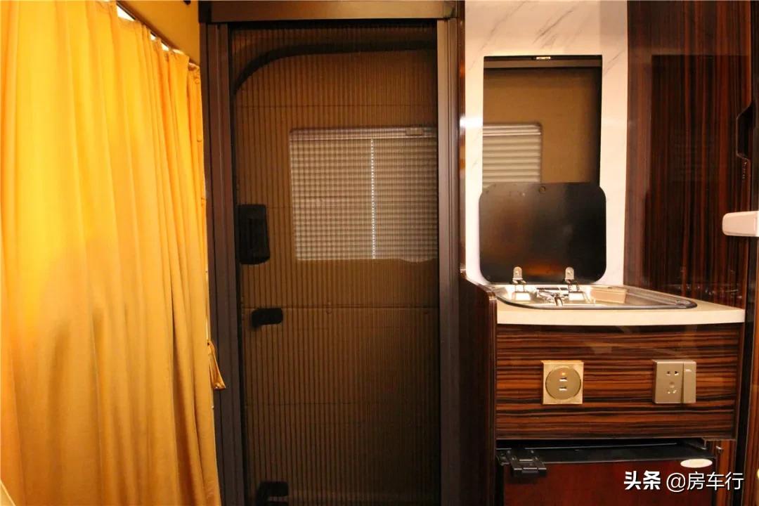 大通原厂v90c型房车2021旗舰款,大通v90房车实际体验