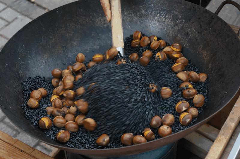 炒栗子为啥要放石子,糖炒栗子为什么放沙子