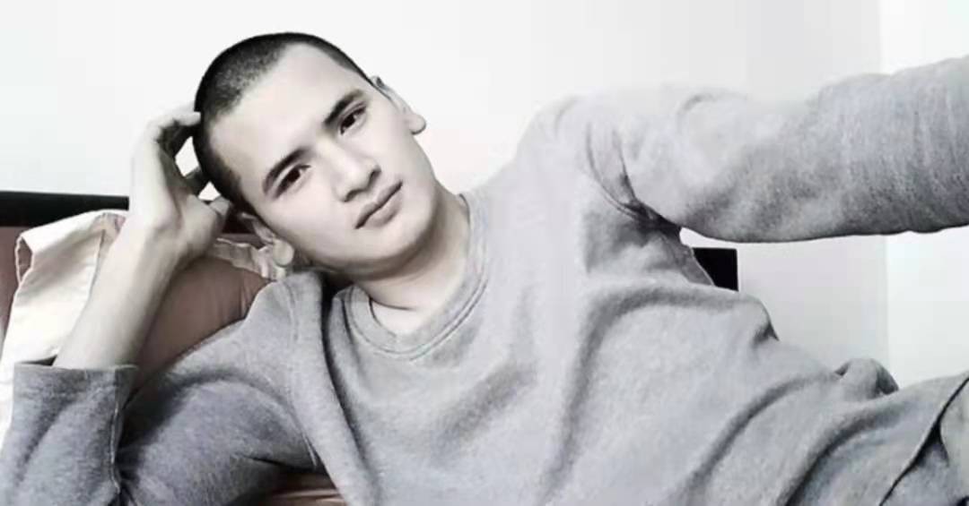 最帅和尚释明心的传奇人生,辞去铁饭碗出家当和尚释明心