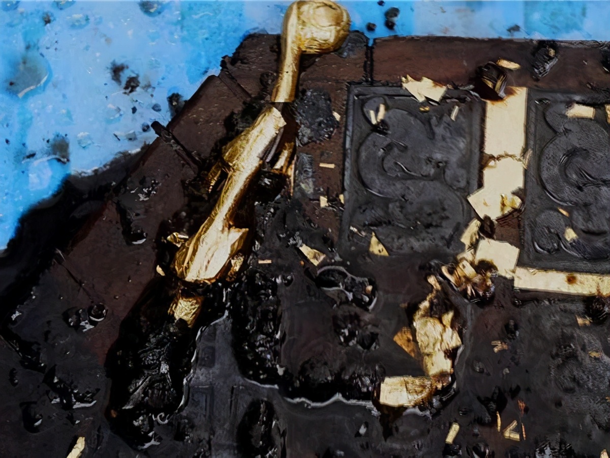 工地挖出红色棺椁历经700余年,农民挖出千年古墓完整版