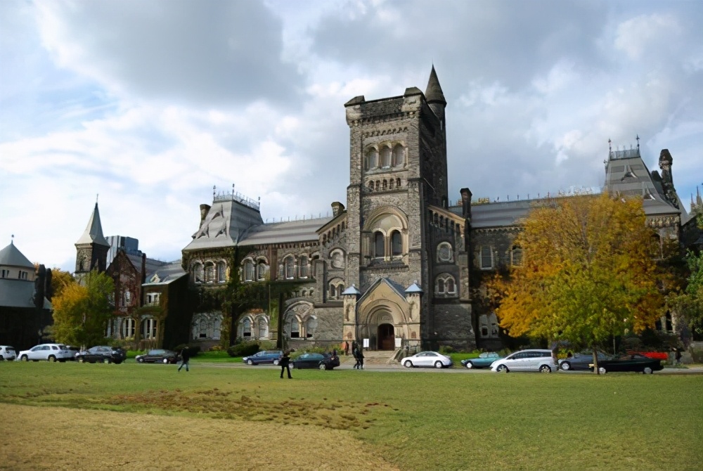 加拿大第一名校,加拿大第一民族大学