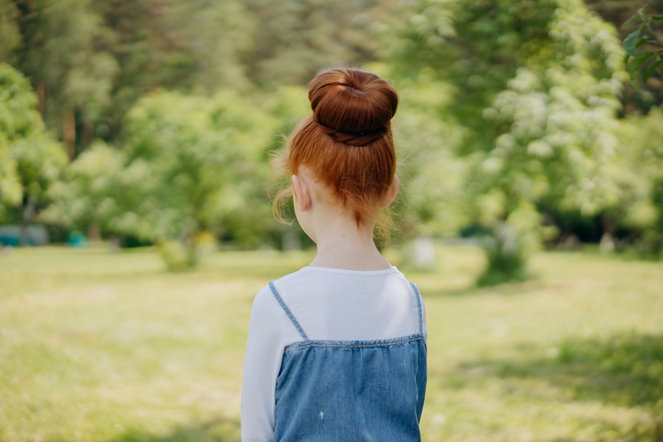 头发贴头皮怎么办？教你3个小技巧，头发飞扬又蓬松