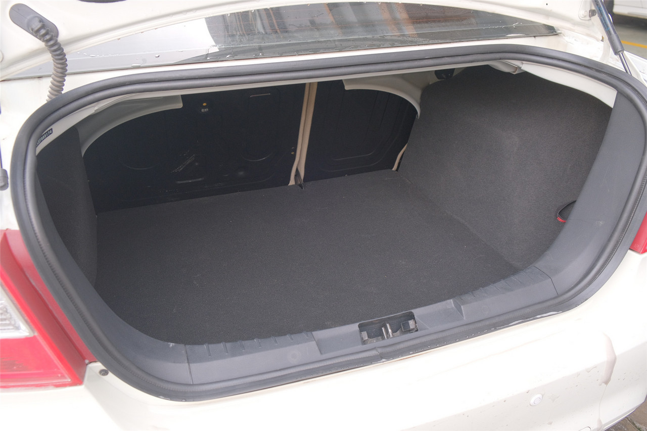 5年才跑了9000公里的车可以买吗,5年左右的福克斯值多少钱