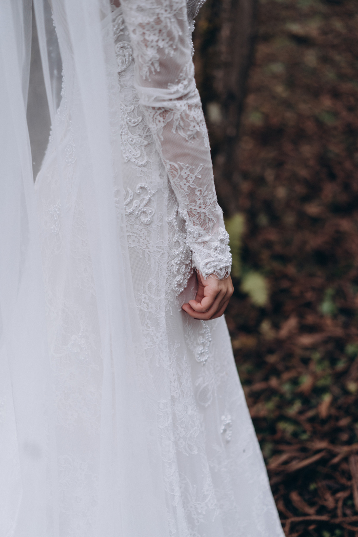 我们带上婚纱，去与世隔绝的山中办了一场绝世婚礼