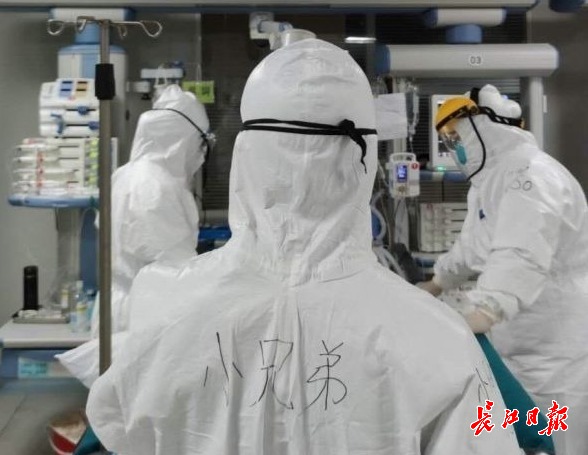 战疫一线*党**员备受鼓舞备感振奋,总书记为我们“加满了油”