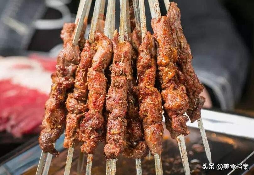 自家烧烤羊肉串的做法,在家烧烤羊肉串简单腌制
