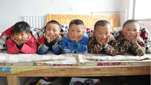 爸爸姓杨喜的五胞胎,父亲喜得龙凤胎高兴