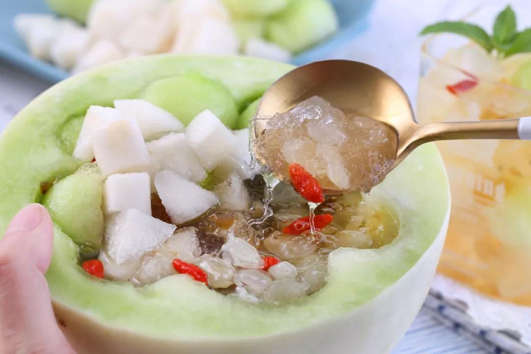 炎炎夏日不如做份甜品消消暑吧,夏日消暑甜品美味的红糖冰粉