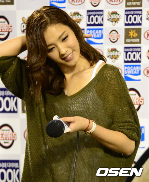 韩国女明星仁英写真,韩国女演员黄仁英