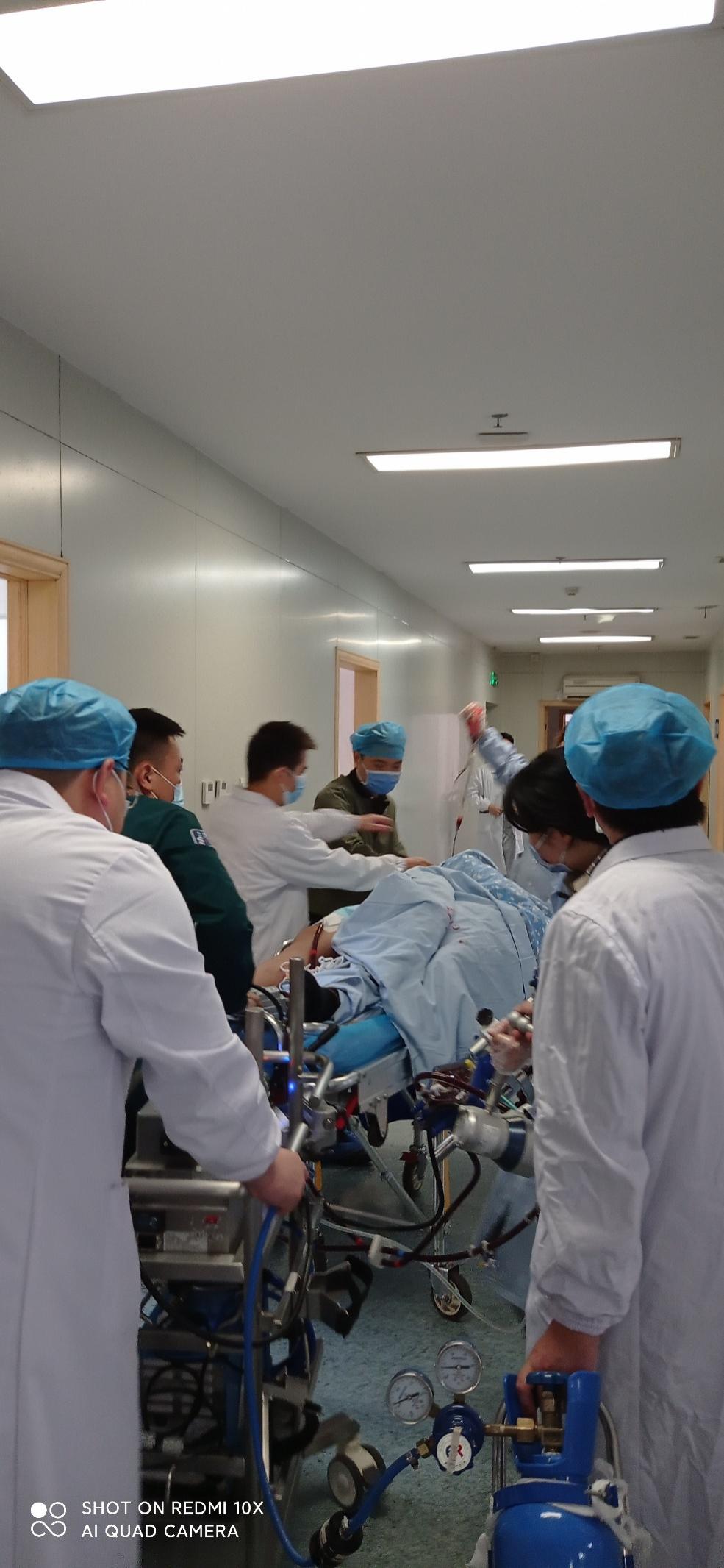 ecmo抢救重症心肌炎女子,ecmo救治一新型肺炎患者