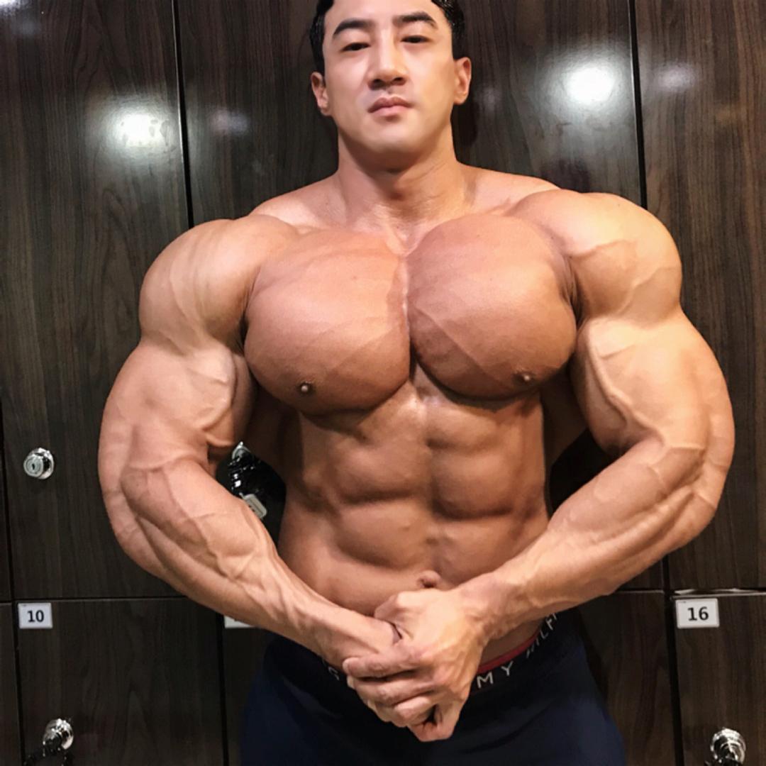 增粗手臂的训练,手臂增粗哑铃