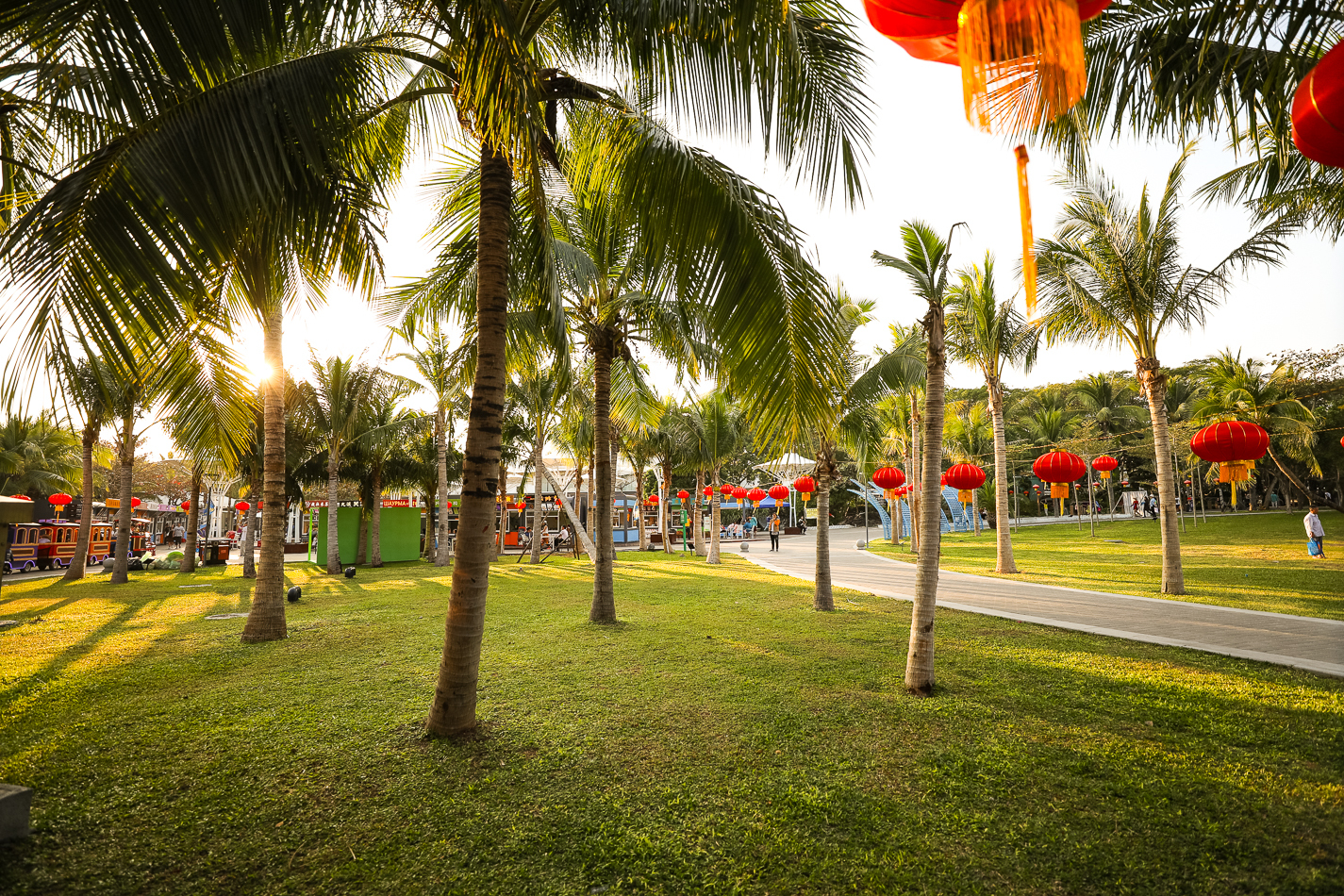 七月底去三亚旅游体验怎么样,三月去三亚还是四月去好