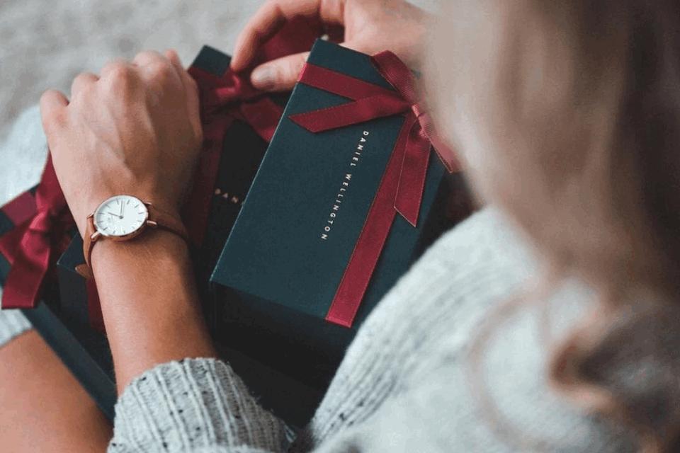 为什么买dw的手表不值,为什么有的dw手表才一二百