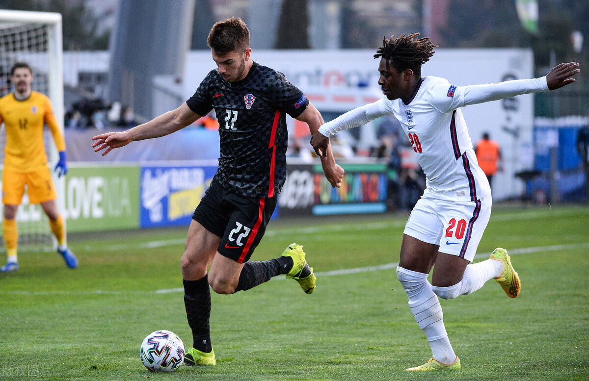 欧洲杯第三轮预测,欧洲杯第三轮预测ai