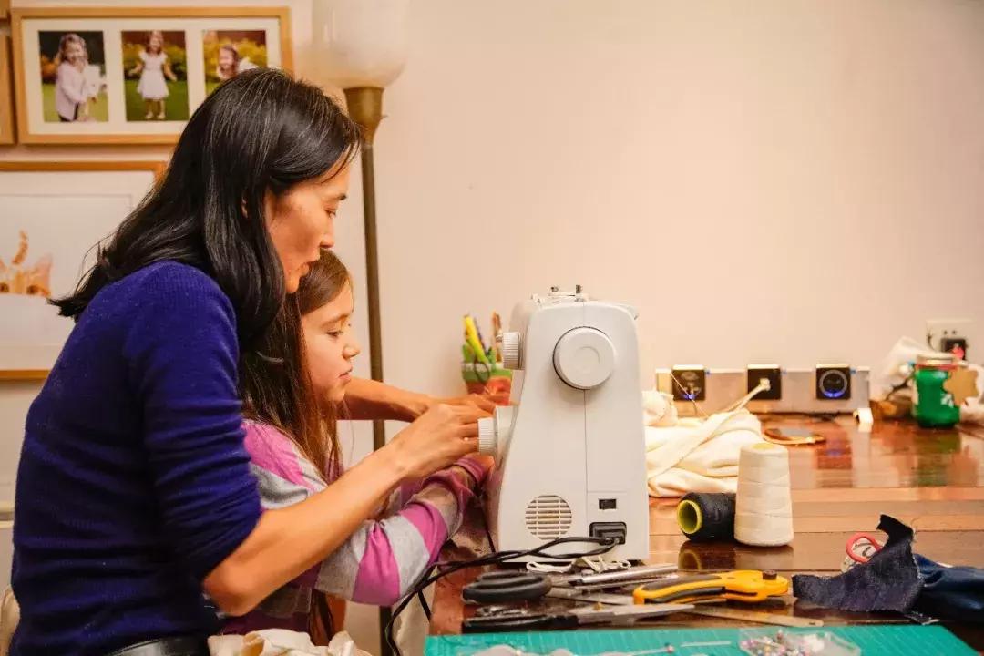 上海一家五口，11年不用开空调、不烧热水，每月电费只花几十块