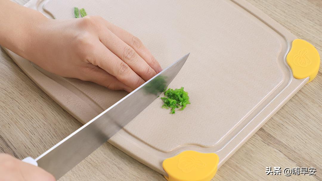 能用米粉做的简单辅食,一勺米粉能做什么辅食