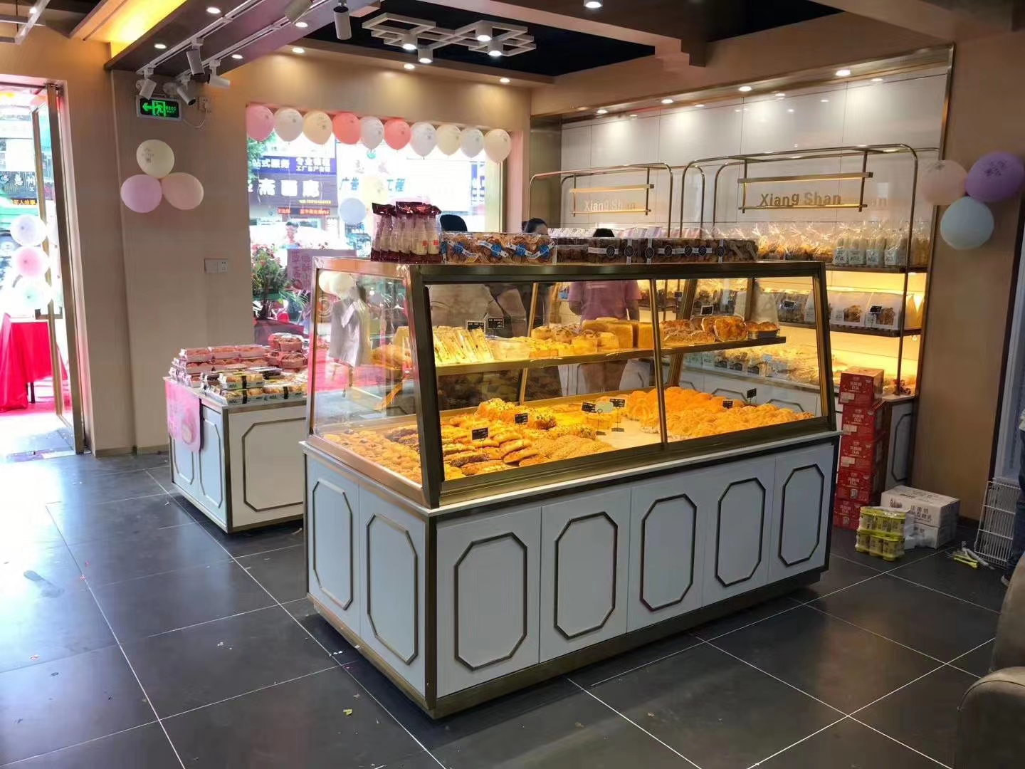 让人目不转睛的面包展示柜,您想拥有吗?