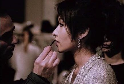 萧亚轩41岁生日新闻,萧亚轩潇洒小姐快乐大本营2010