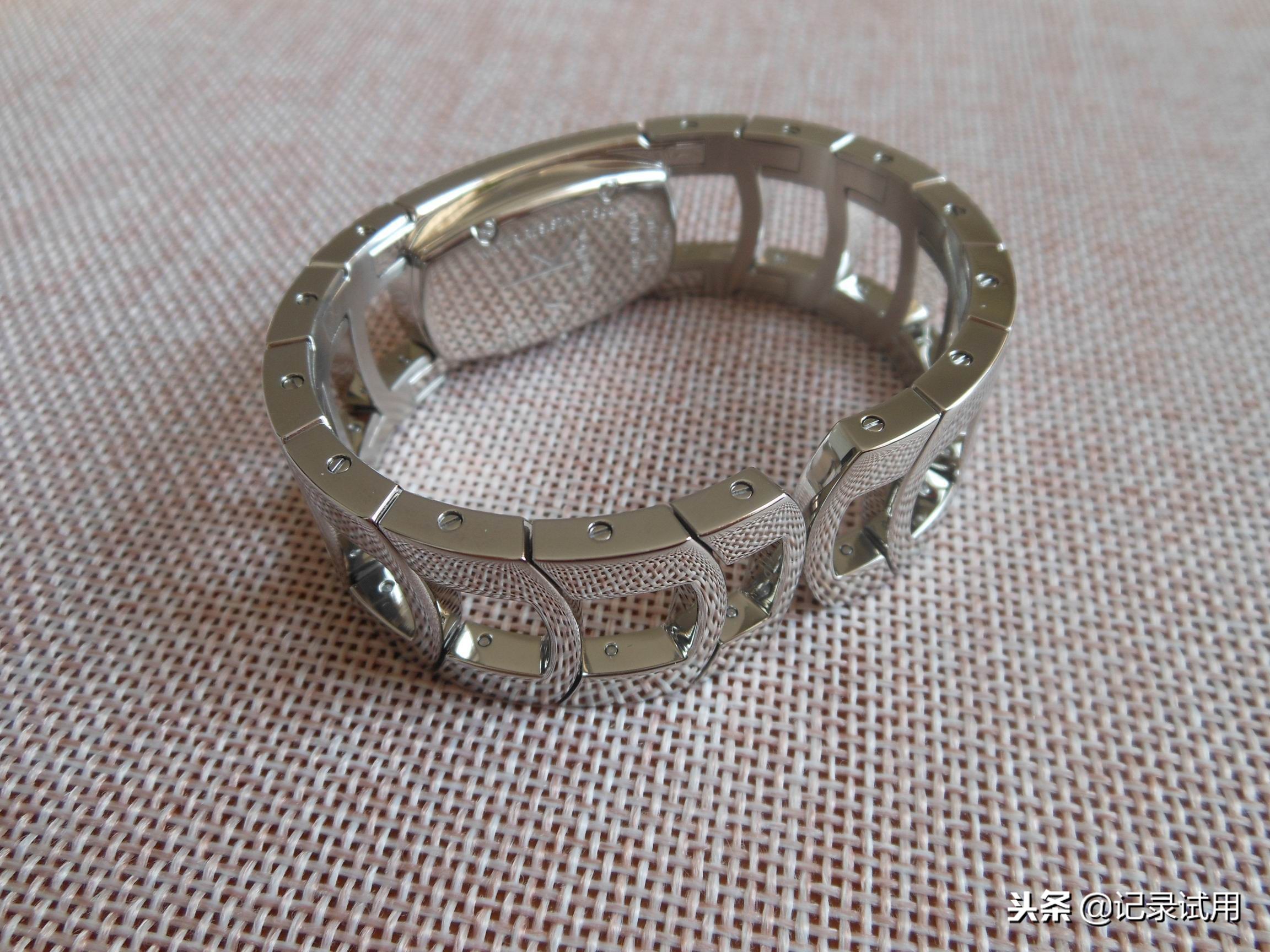 ck手表和天王手表哪个好一点,袋鼠手表和ck手表哪个好