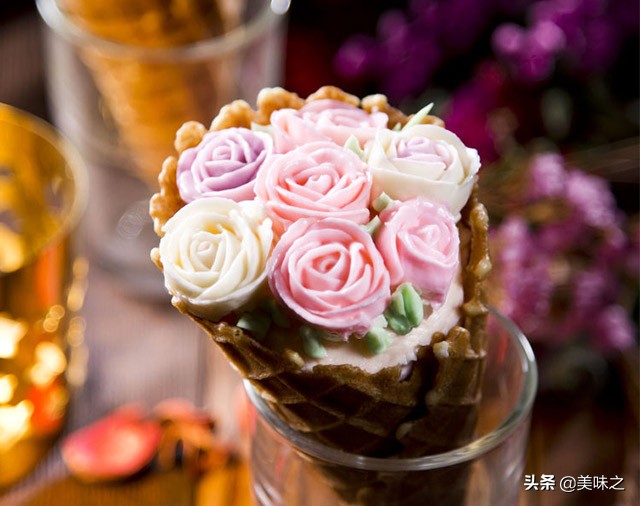 母亲节专属6寸牛奶奶油鲜花蛋糕,用粘土做母亲节送给妈妈的蛋糕