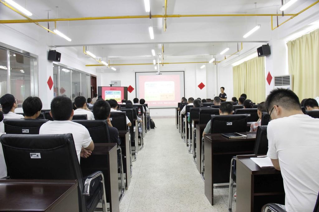 填志愿时,考生们不妨考虑一下,这所拥有王牌专业的西安财经大学