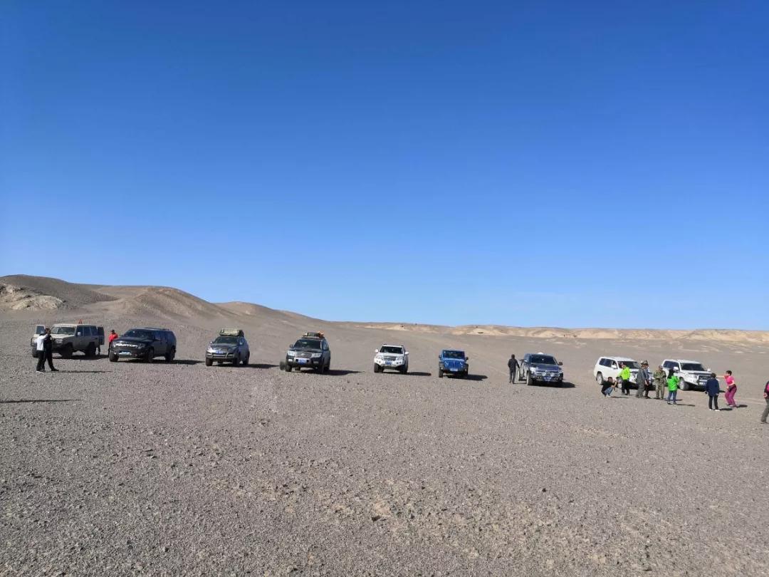 2018酷路泽4.0最顶配,2022年酷路泽4.6顶配