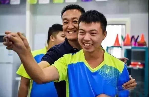 这个车行洗车速度慢10多分钟,但来过的客人都成了回头客