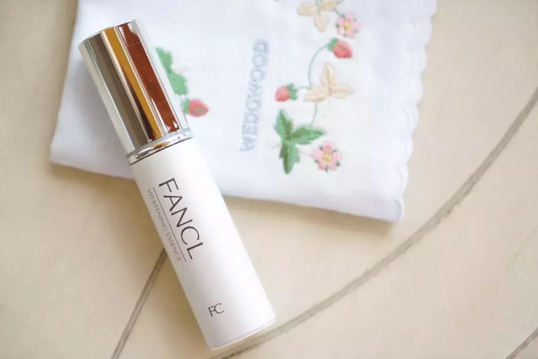 晒后修复四招拯救变成黑人的你