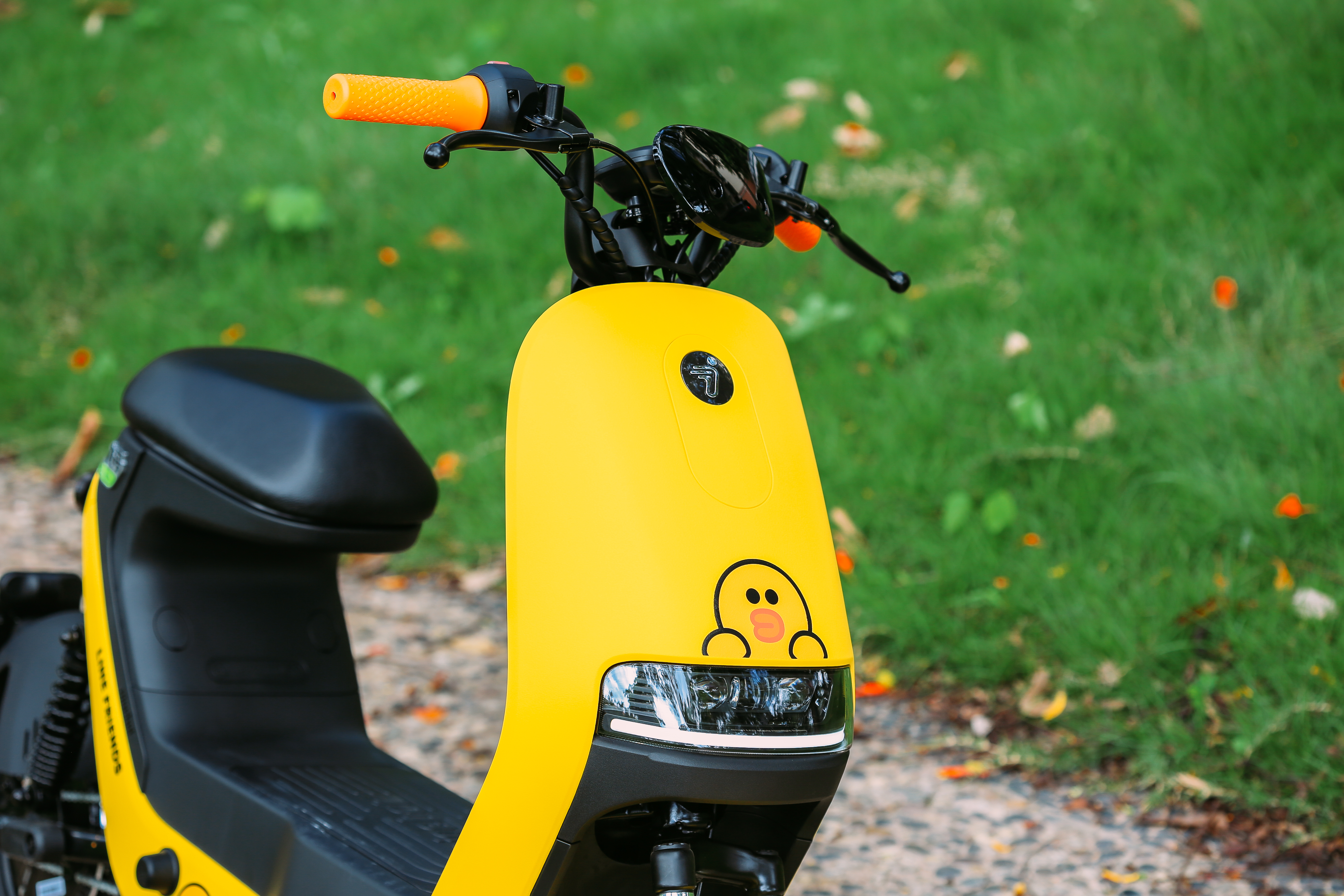 九号电动车新linefriends联名款,九号电动车a40缺点