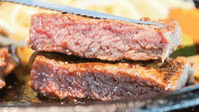 吃过他家的牛排，才知道啥叫牛排自助餐。难怪这么多人排队也去吃