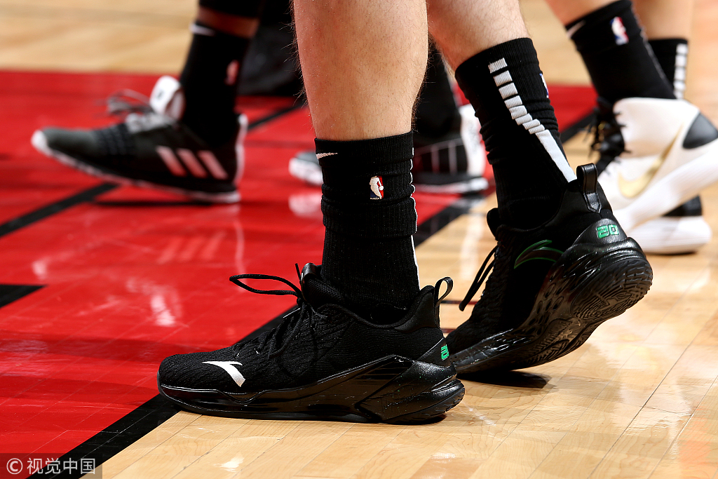 韦德的最新战靴,盘点nba上脚球鞋欧文