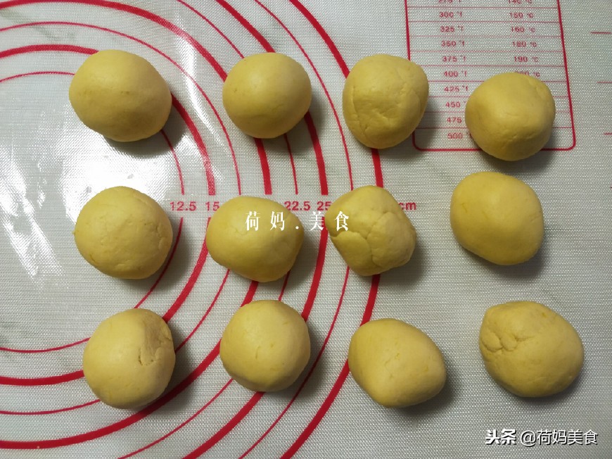 怎么做又香又软的南瓜饼,没有电饼档南瓜饼不上火的做法