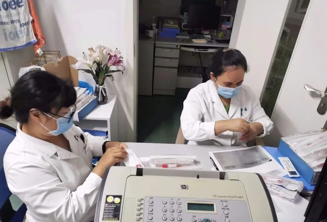 西罗园社区卫生服务中心：*党**旗飘飘——基层风采（支部篇）