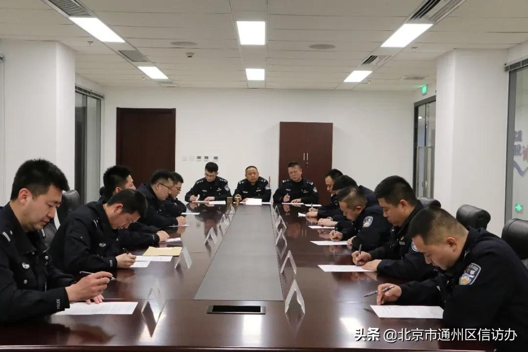 新提拔领导干部培训班,给新上任的基层专干培训