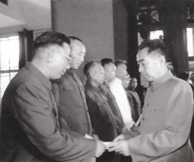 1955年授衔后，国家领导人及开国将帅拿多少工资？许光达例外