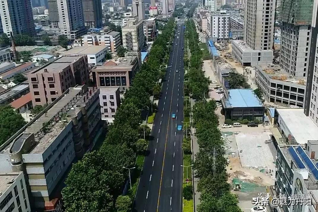 红旗飘扬春潮涌,专题片解说词——菏泽市开发区丹阳街道科学发展纪实