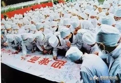 武汉疫情初期朋友圈疯传视频,武汉最近出现了什么新闻