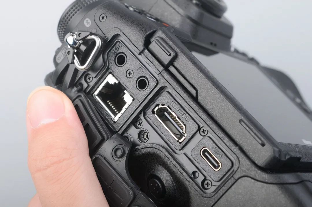 灏煎悍z100-400璇勬祴,灏煎悍z70-2002.8s